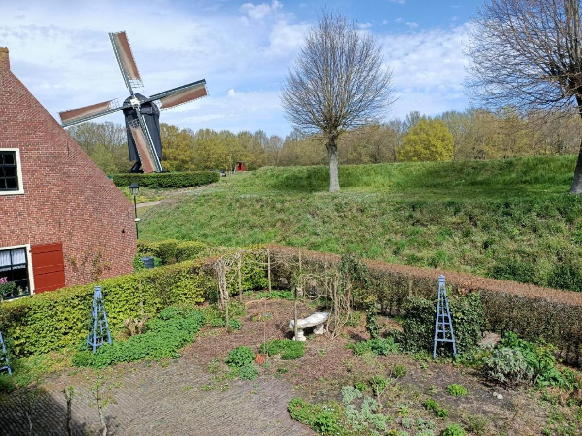 Bij De Friesche Poort Bed & Breakfast Bourtange Luaran gambar