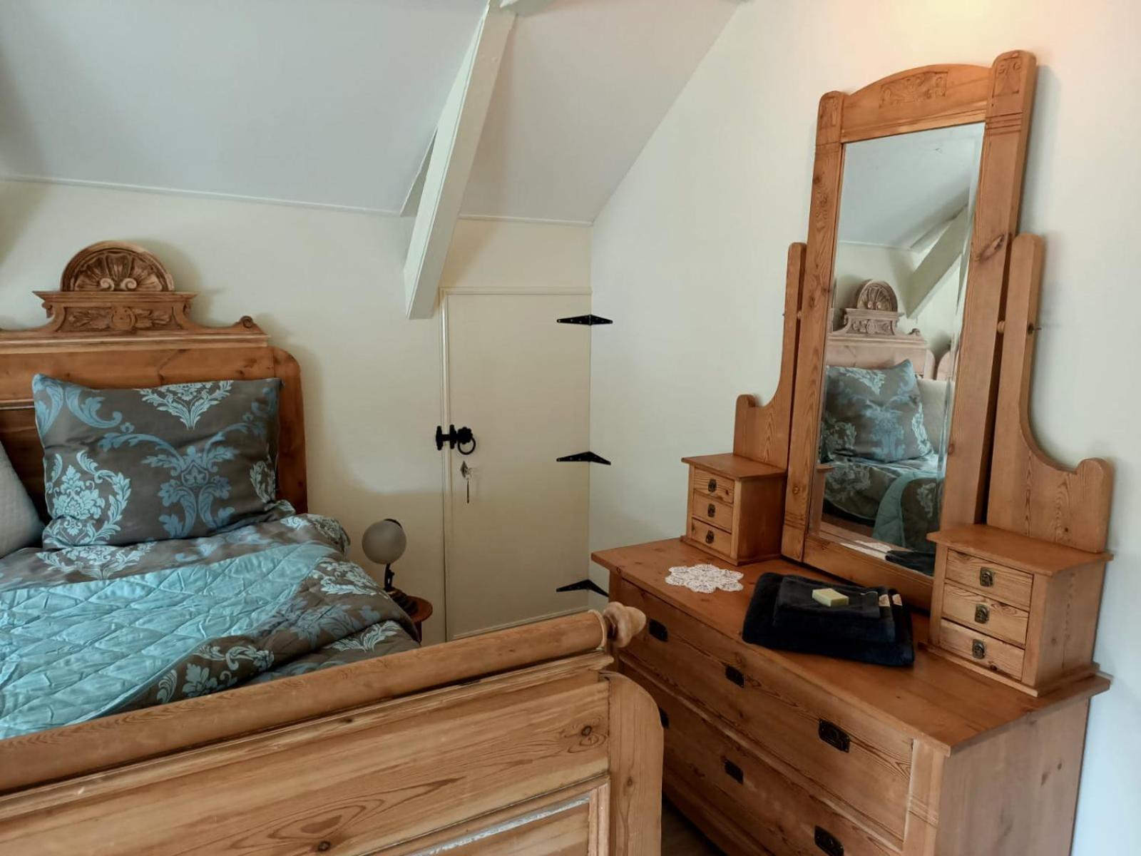 Bij De Friesche Poort Bed & Breakfast Bourtange Bilik gambar